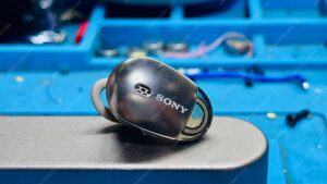 Thay pin tai nghe Sony WF-1000X