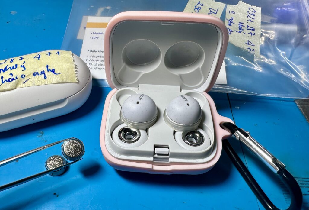 Thay pin tai nghe Linkbuds WF-L900