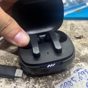 Cách sử dụng tai nghe true wireless đúng cách, bền hơn